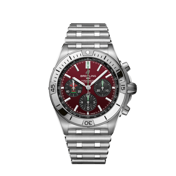 Chronomat B01 42 Six Nations Wales, Stainless steel - Red
Breitling’s all-purpose watch for the fast and fearless world of rugby.