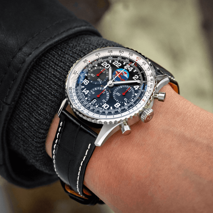 Navitimer B02 Chronograph 41 Cosmonaute Porco Rosso