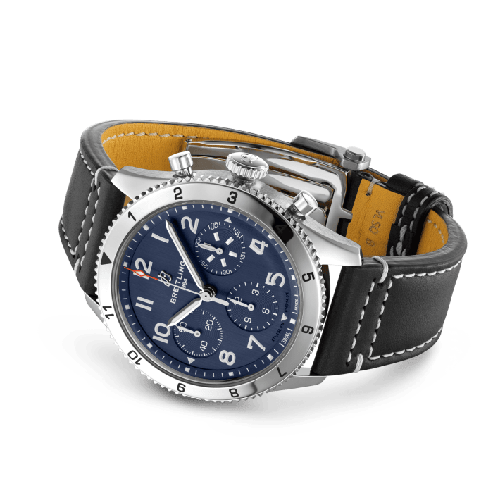 Classic AVI Chronograph 42 Tribute to Vought F4U Corsair經典飛行員計時腕錶「沃特F4U海盜式戰鬥機」紀念版