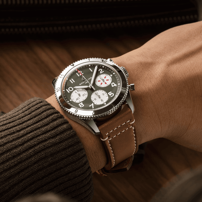 Classic AVI Chronograph 42 Curtiss Warhawk經典飛行員計時腕錶「寇帝斯戰鷹」特別版