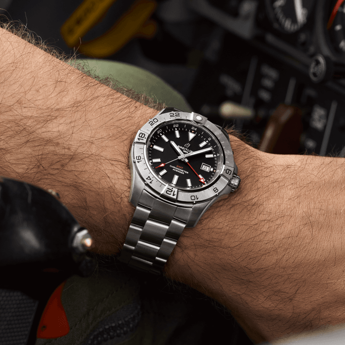 Avenger Automatic GMT 44復仇者世界時自動腕錶