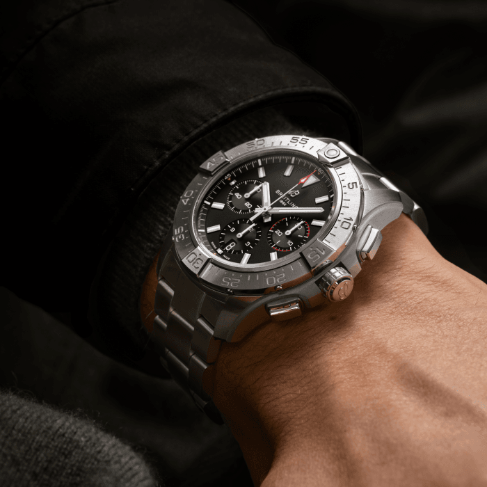 Avenger B01 Chronograph 44