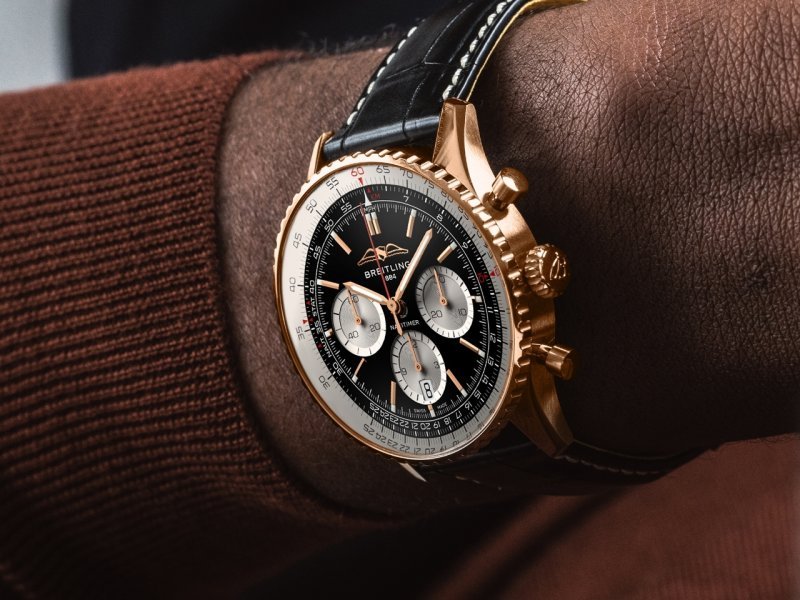 From 18K red gold to a combination with stainless steel, Breitling gold watches are made for every occasion. Dress it up or down with a range of gold watches to choose from for men and women.