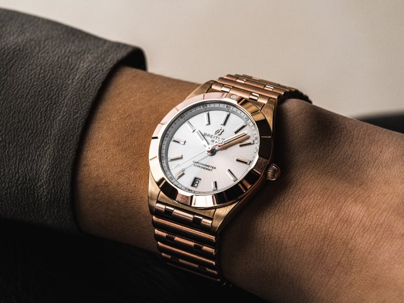 Descubra oro con un reloj de oro de Breitling. Atemporales y duraderas, nuestras colecciones de relojes de oro están diseñadas tanto para hombre como para mujer.