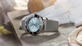 スーパーオーシャン ヘリテージ 42に 日本限定200本のアイスブルーが登場