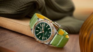 クロノマット サウスシーの3つの新作をお供に、パラダイスへタイムトラベル