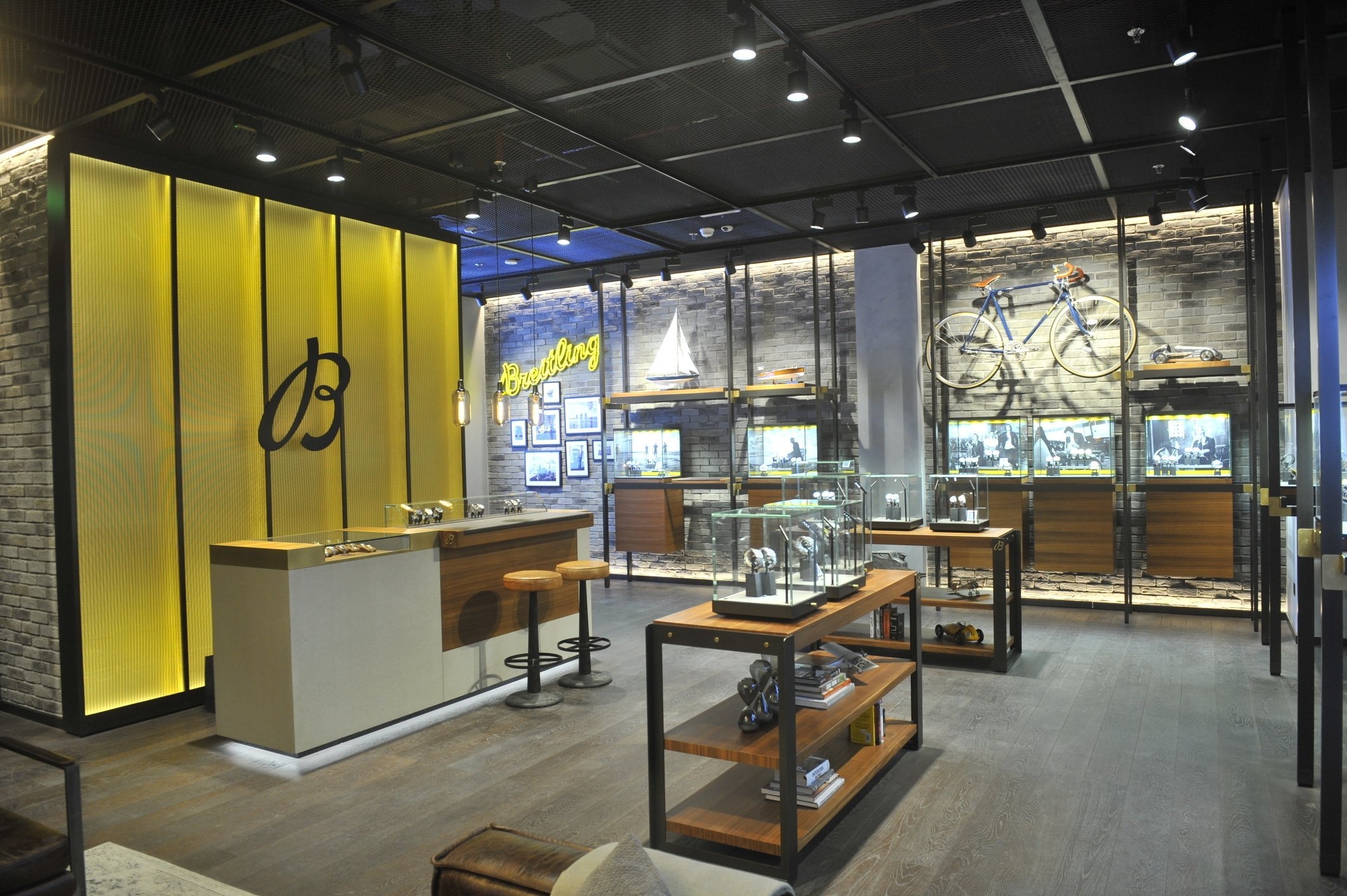 Breitling Boutique Dubai M. O. E.