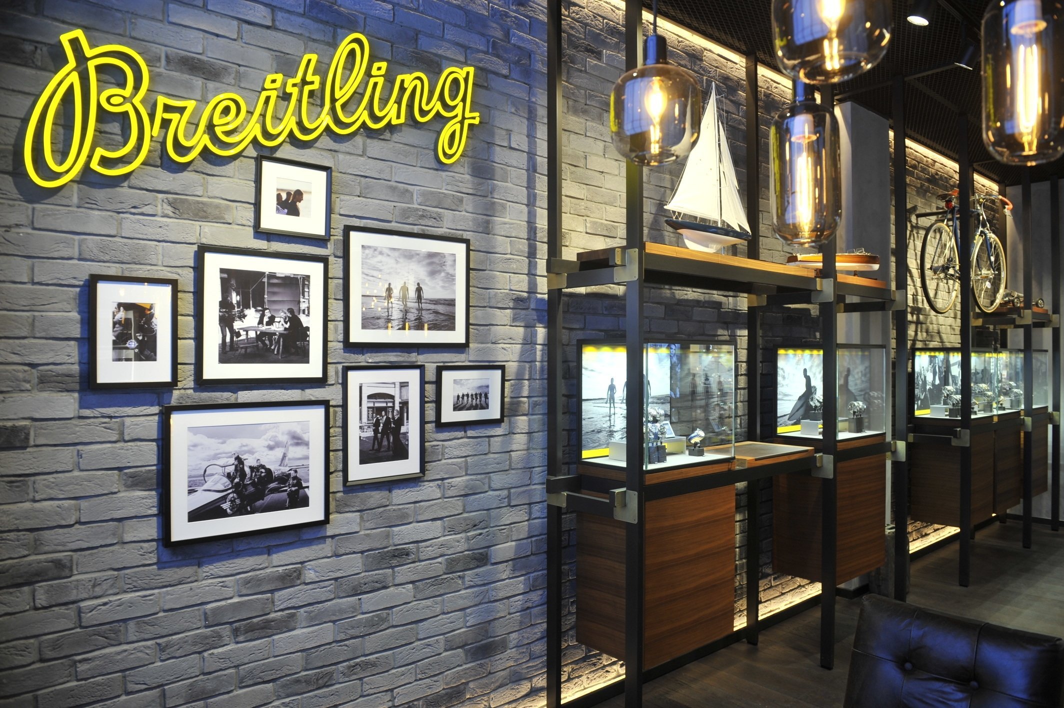 Breitling Boutique Dubai M. O. E.