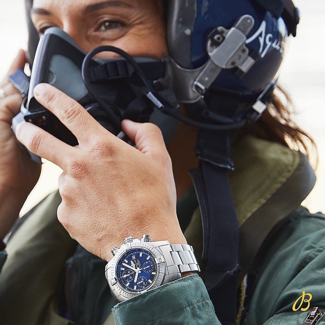 breitling avenger chronograph 43